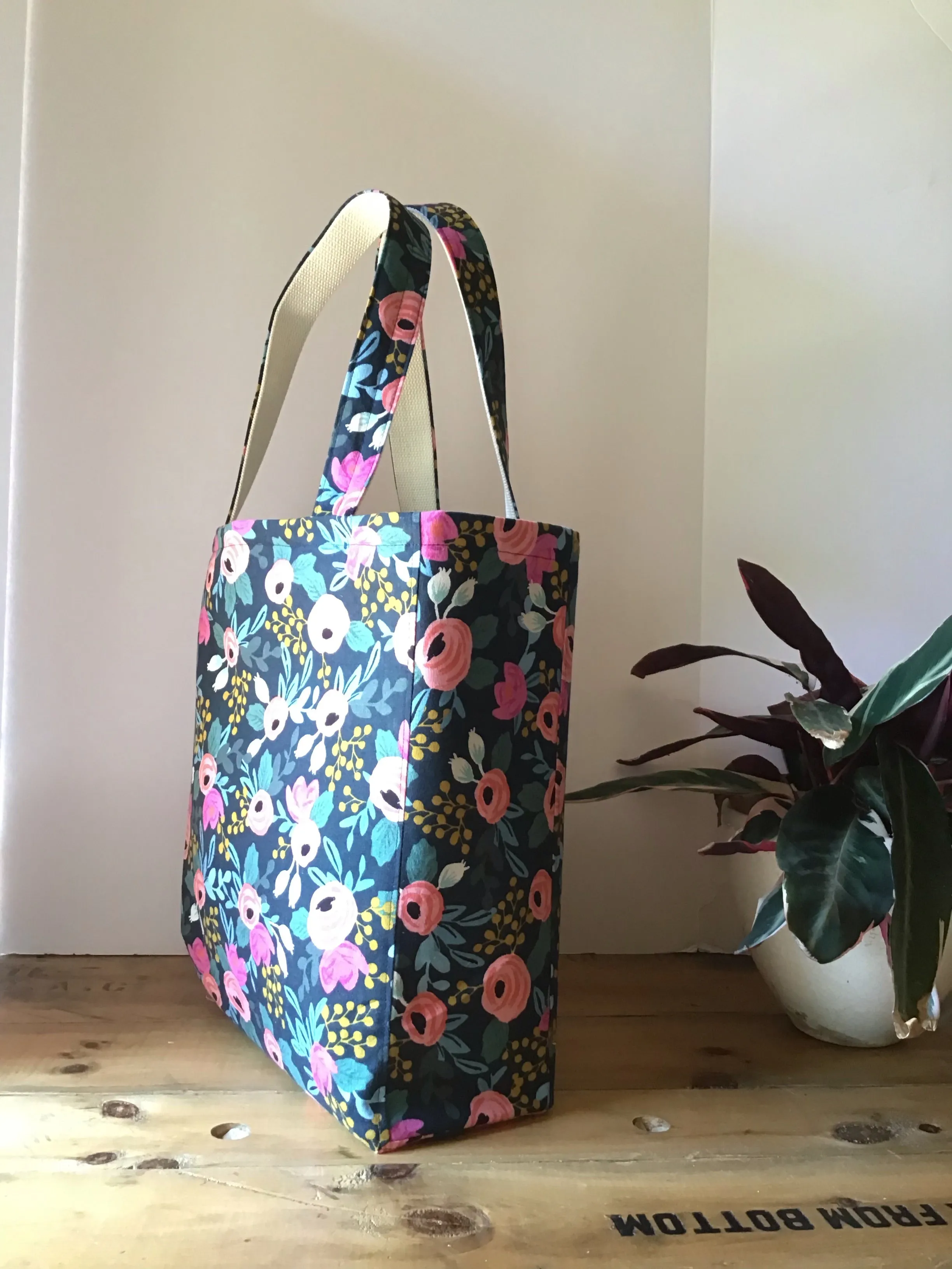 Bag, Simple Sturdy Tote Rifle Paper Co Rosa Navy