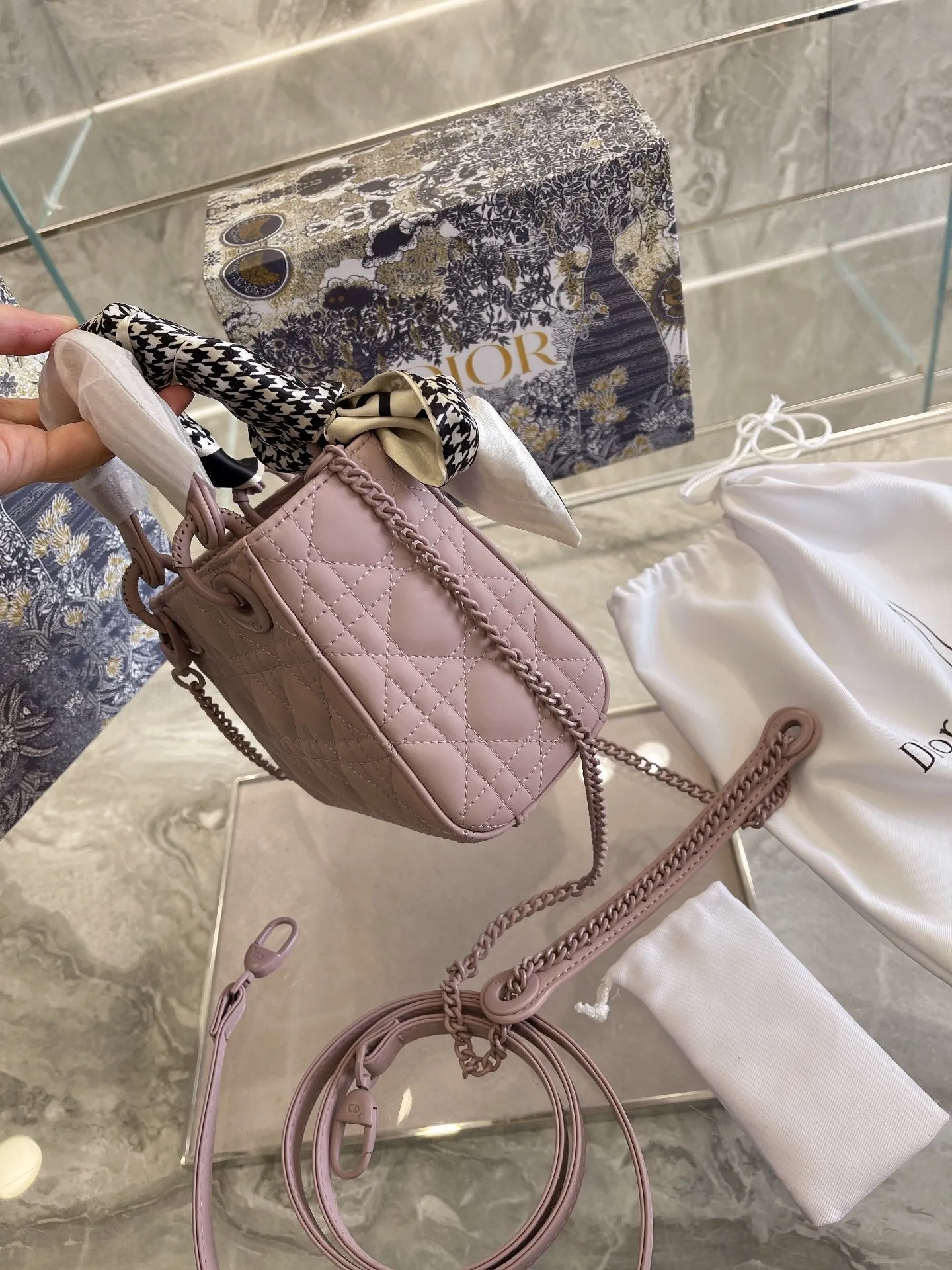 Designer Handbags DR 058