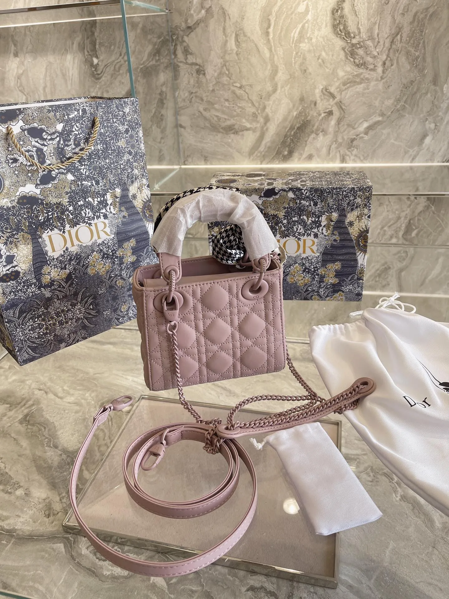 Designer Handbags DR 058