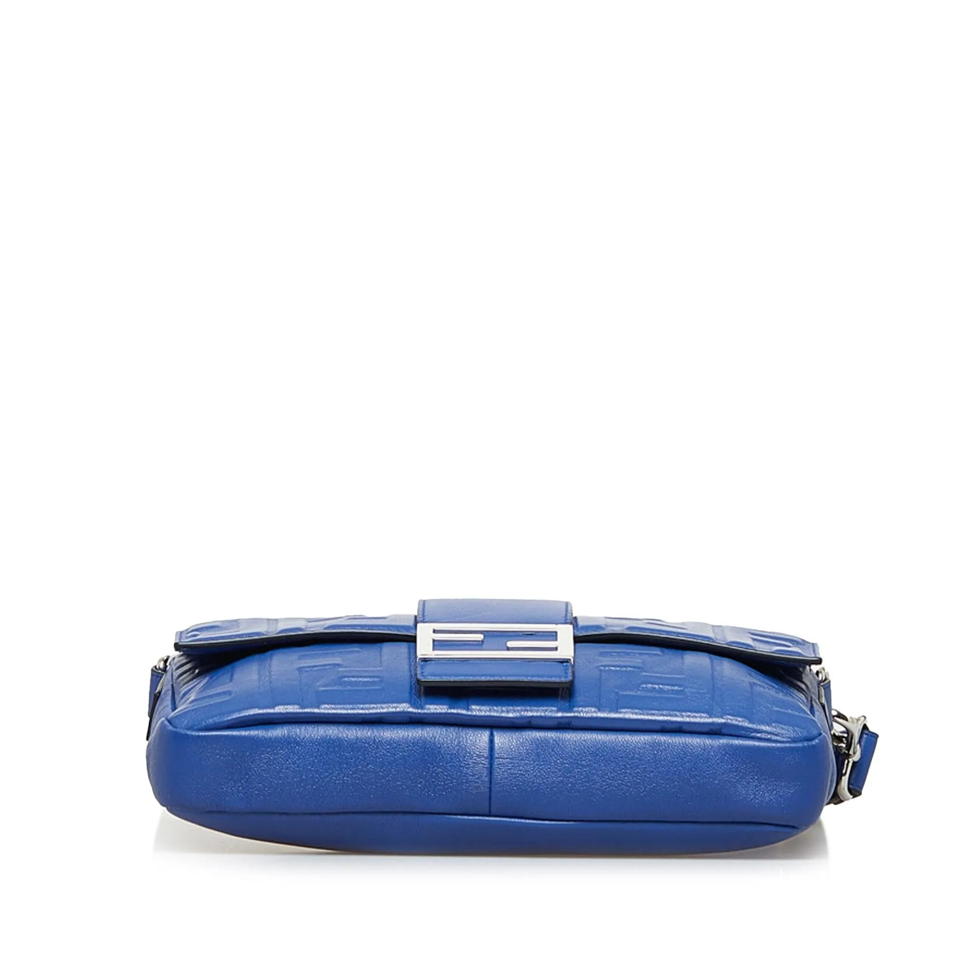 Fendi FF Embossed Baguette (SHG-pXFYHQ)