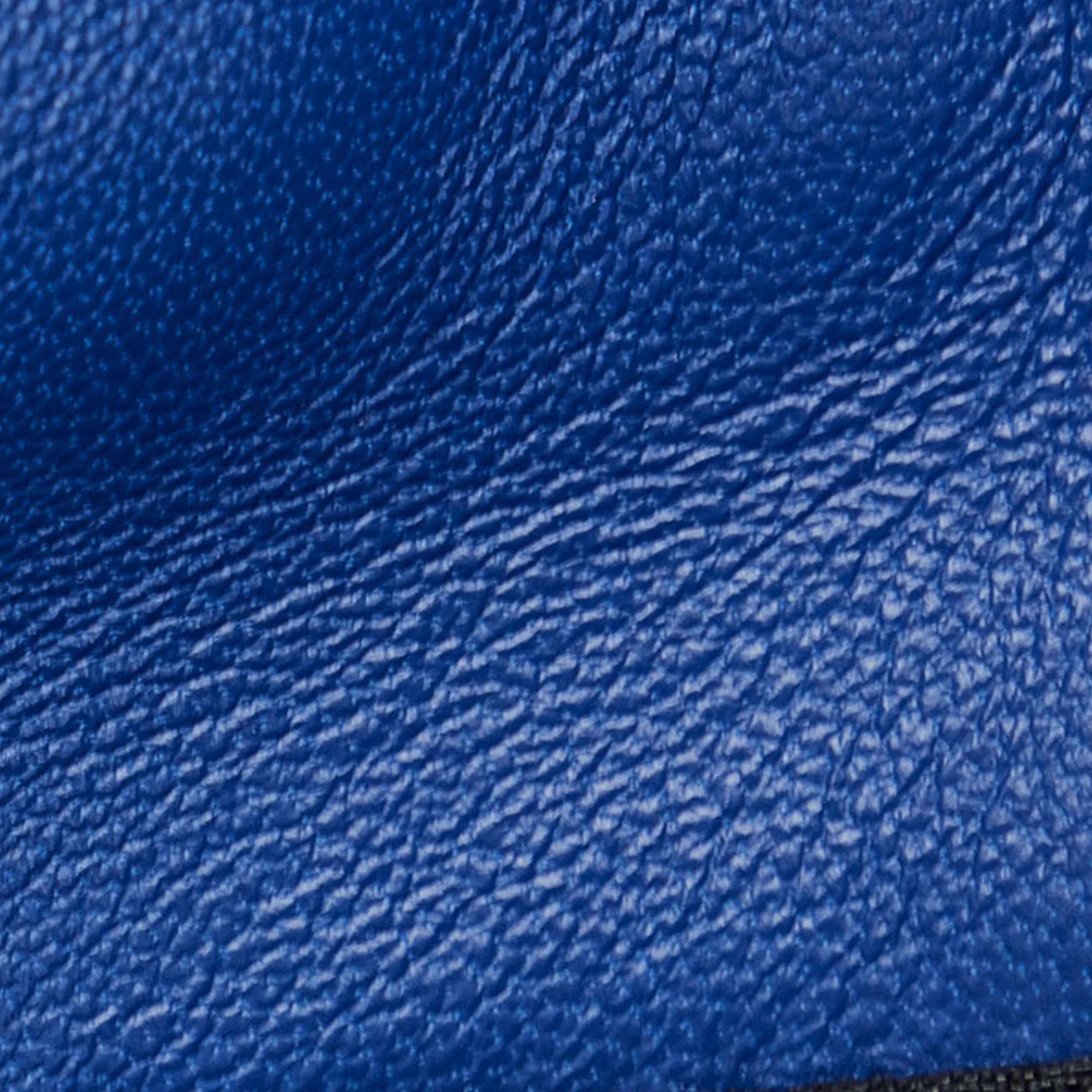 Fendi FF Embossed Baguette (SHG-pXFYHQ)