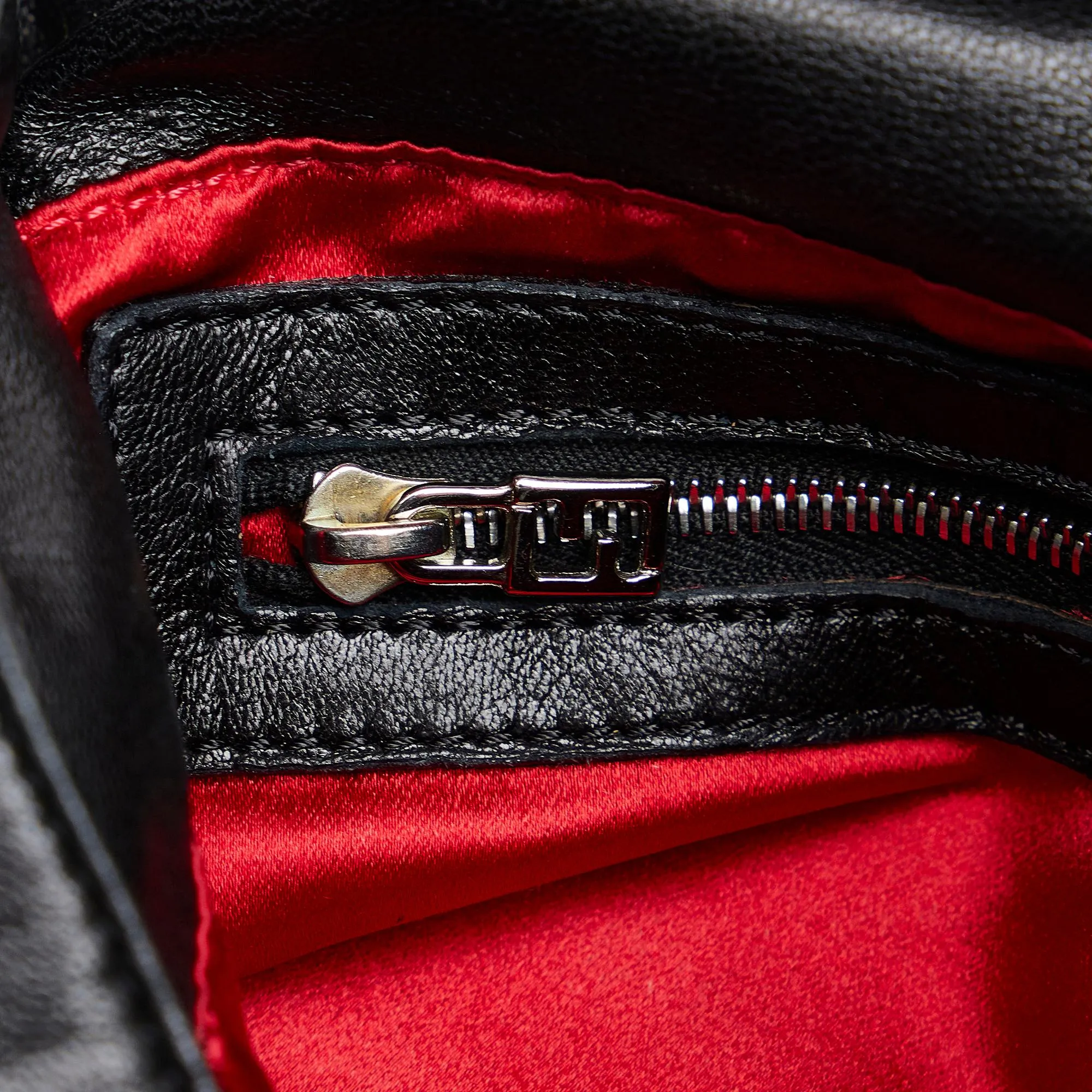 Fendi Leather Mamma Forever (SHG-J1tugd)