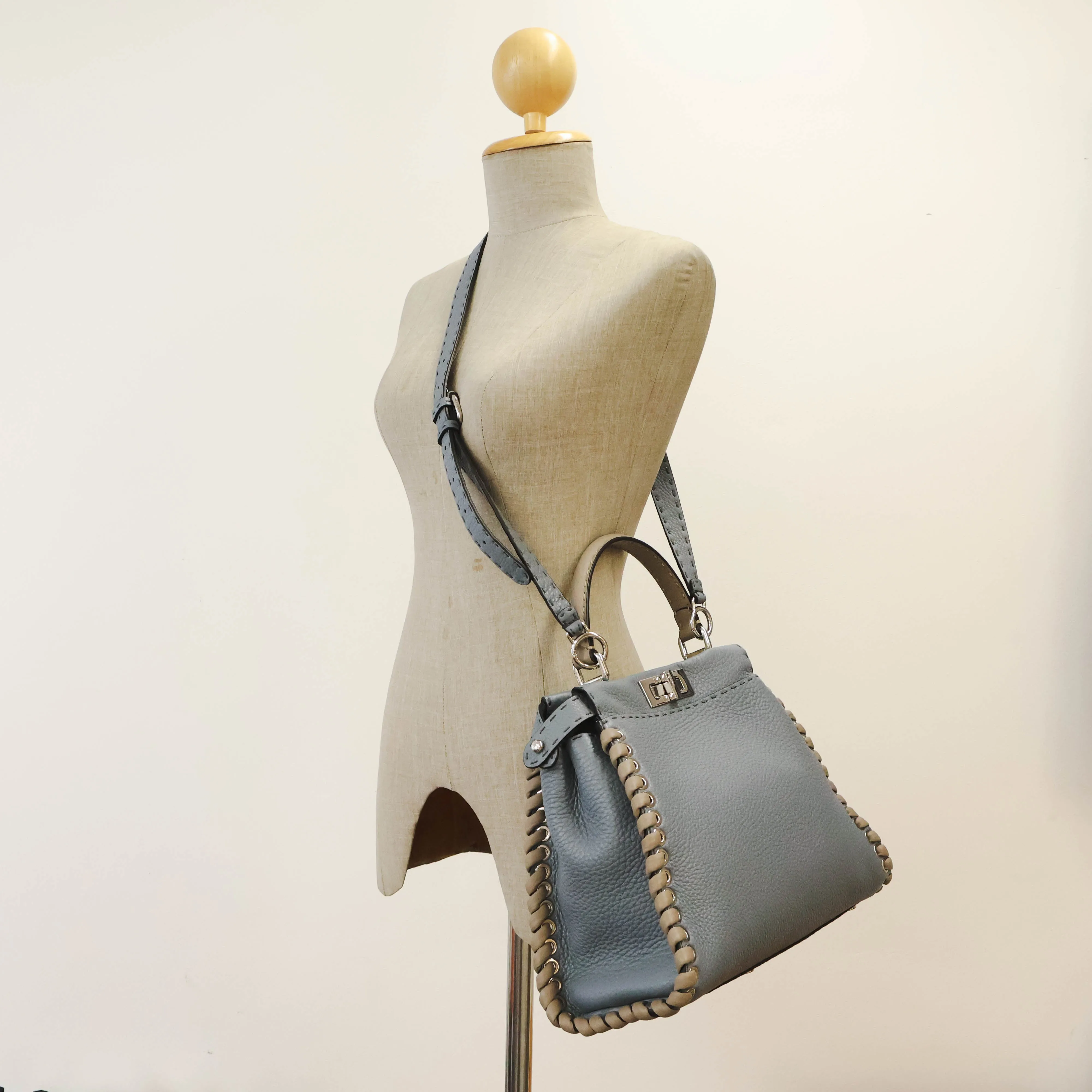 Fendi Peekaboo Regular Blue Gray