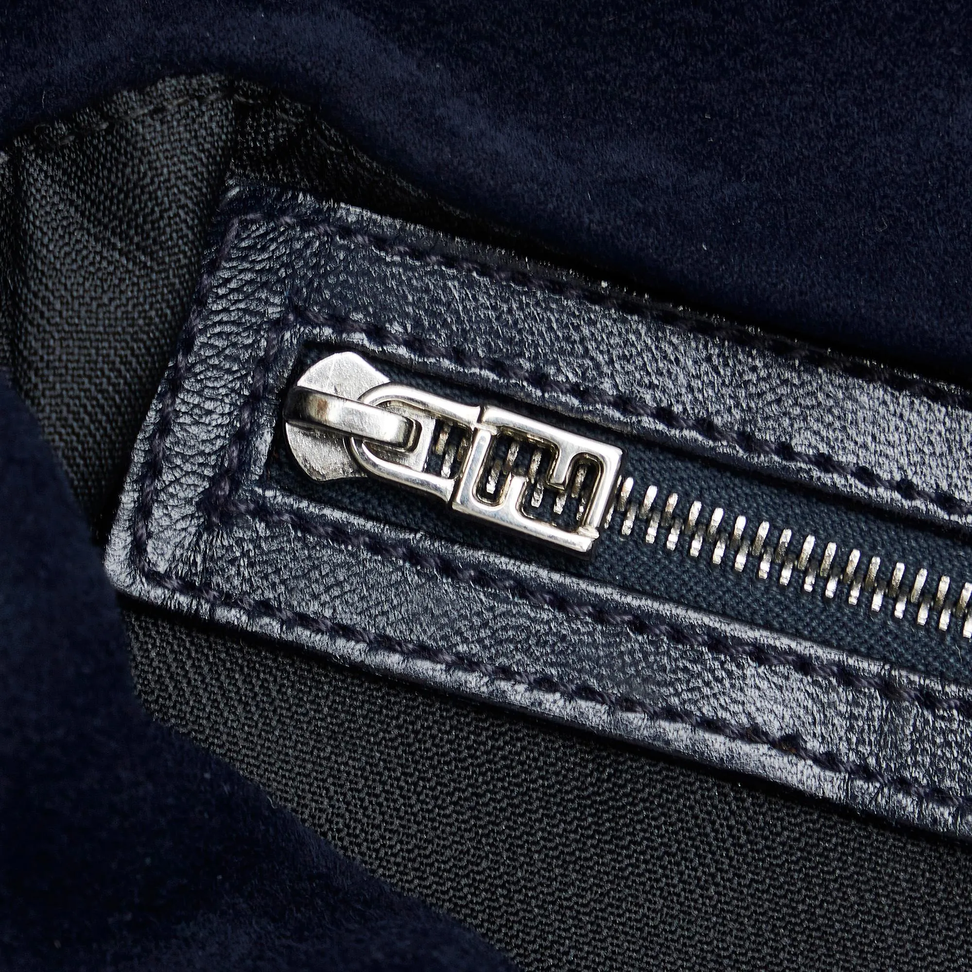 Fendi Suede Double Flap (SHG-gKaUYE)