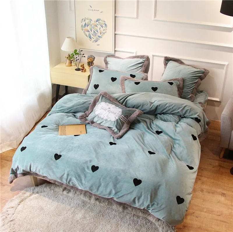 Luxury Velvet Flannel Sweet Heart Bedding Set