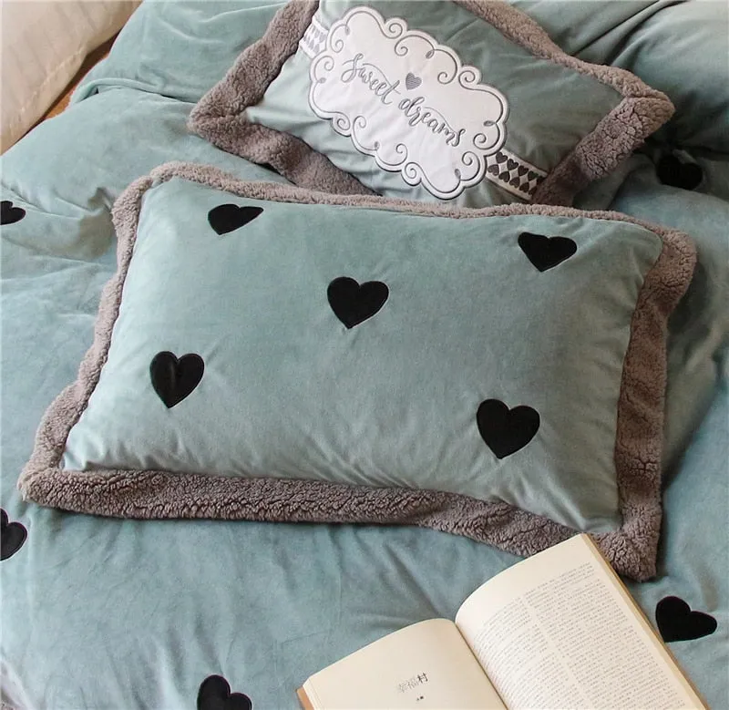 Luxury Velvet Flannel Sweet Heart Bedding Set