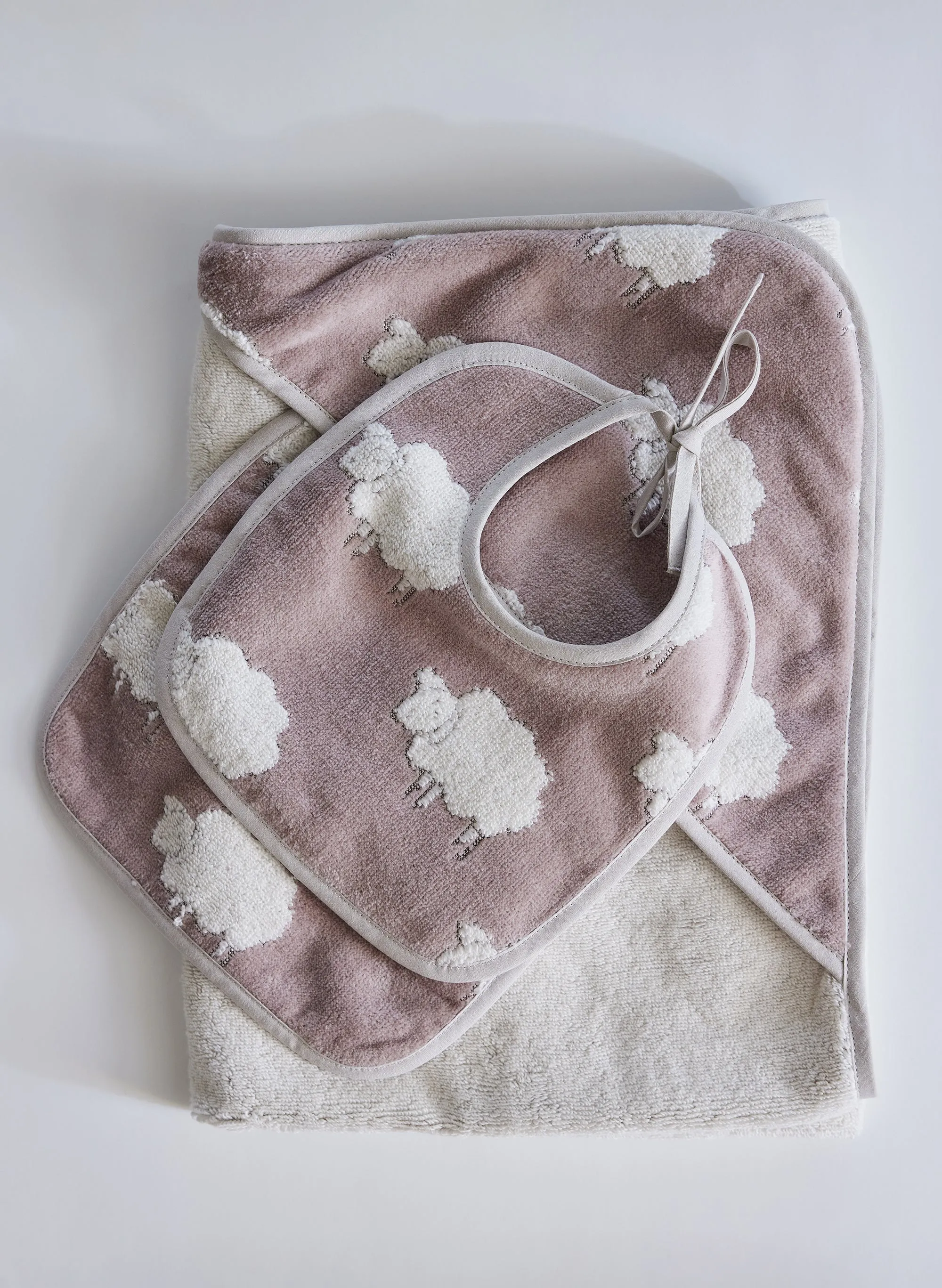 Newborn Bath and Bib Love Sand Set