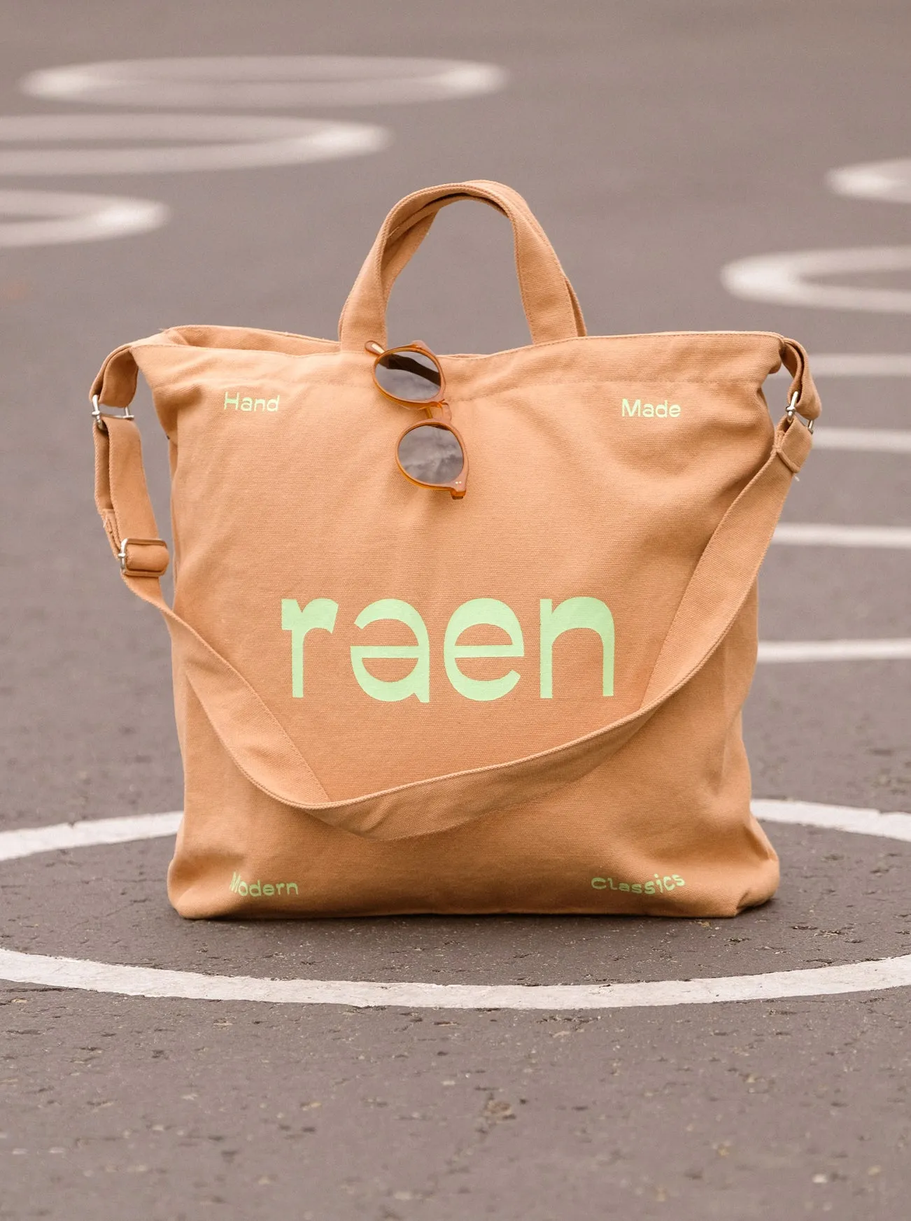 TOTE 2022-BLACK-ONE