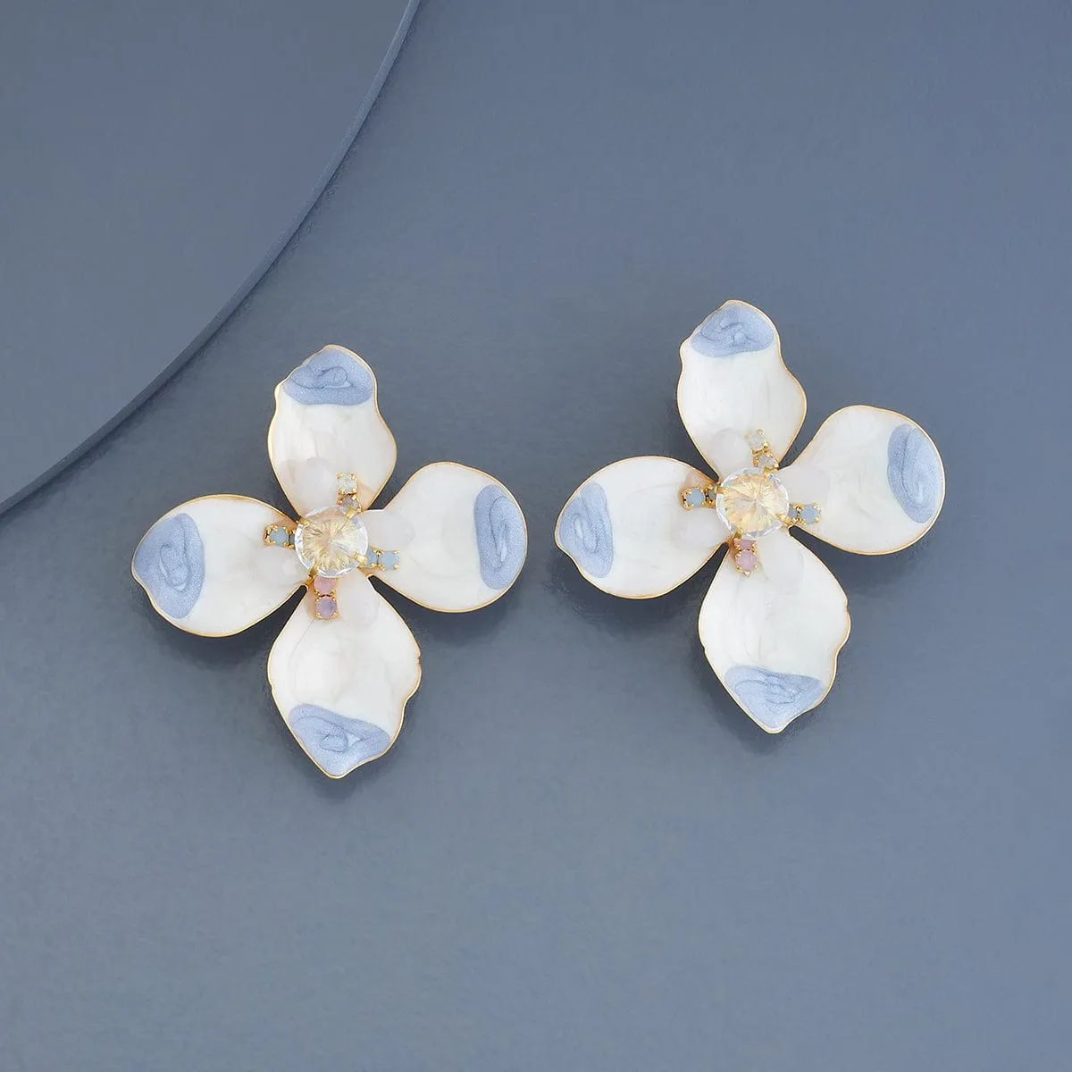 Trendy Earring 179087
