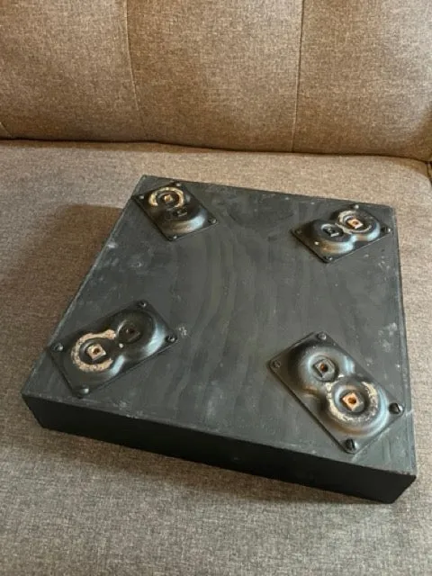 Water To Confetti Prop - Unknown Maker (P1)